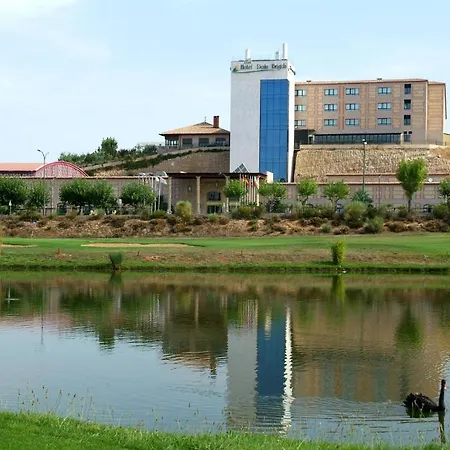 Doña Brígida – Salamanca Forum Otel Villamayor (Salamanca)